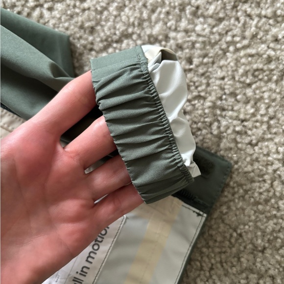 Kids All In Motion Rain/Wind Jacket - Picture 5 of 9